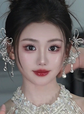 高级感精灵耳挂2025新款森系重工蝴蝶花朵耳骨夹婚纱礼服减龄耳饰