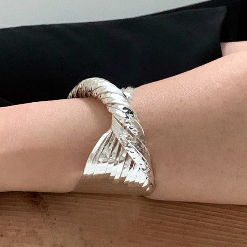交叉环绕臂环金属欧美