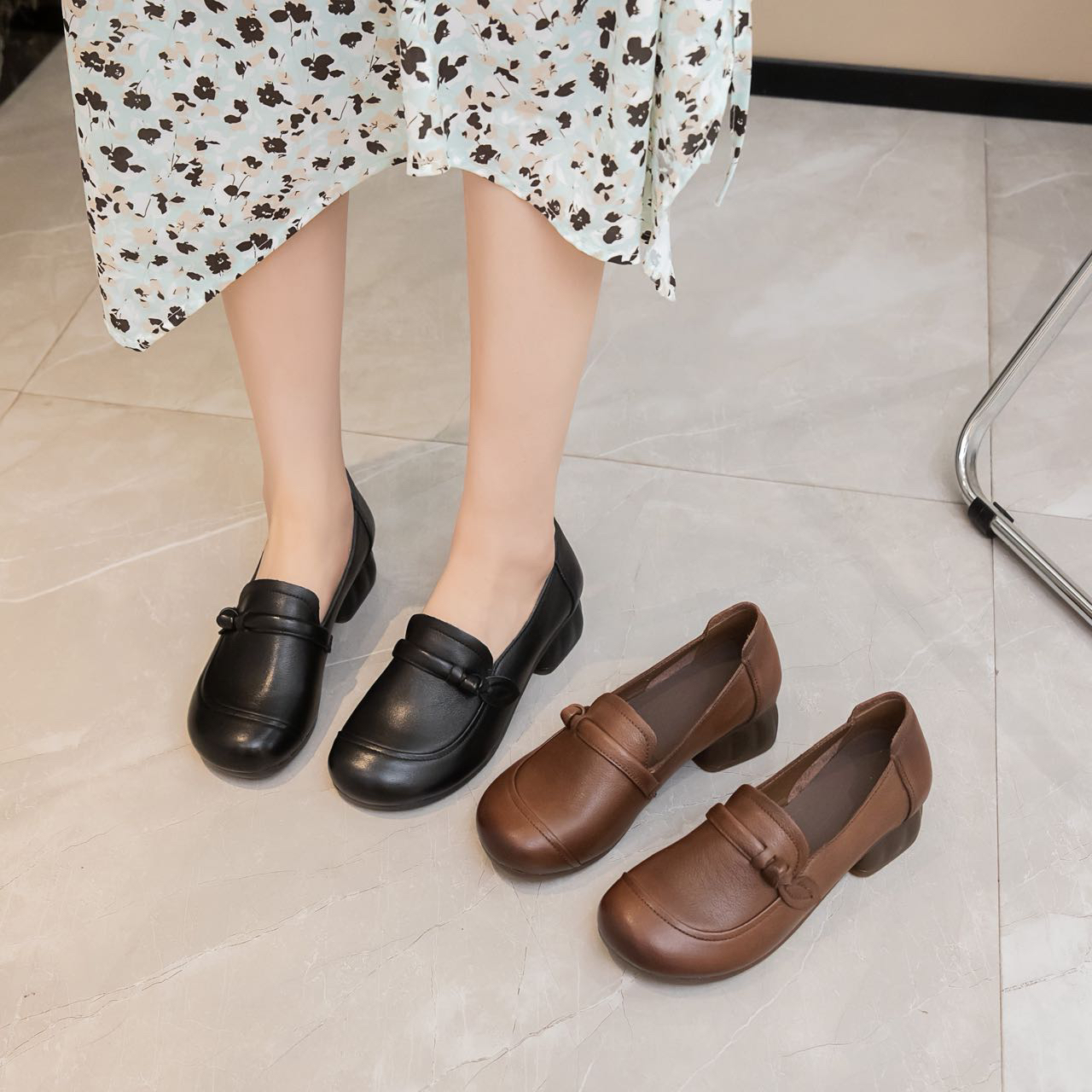 赛驼皇2025新款牛皮女鞋软底复古春夏季民族风手工百搭防滑女单鞋