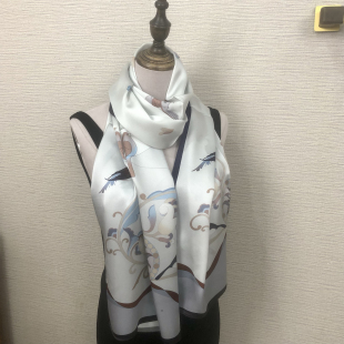 品牌单～100%桑蚕丝14姆米172 52cm素绉缎长巾瑕疵款