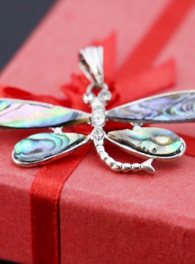 天然鲍鱼贝镶钻颈链时尚风吊坠