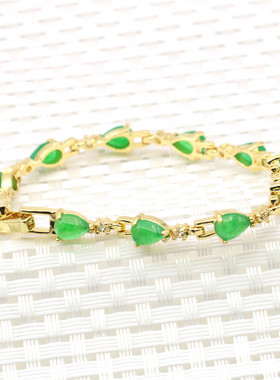 水滴镂空合金未镶嵌绿玉髓送妈妈