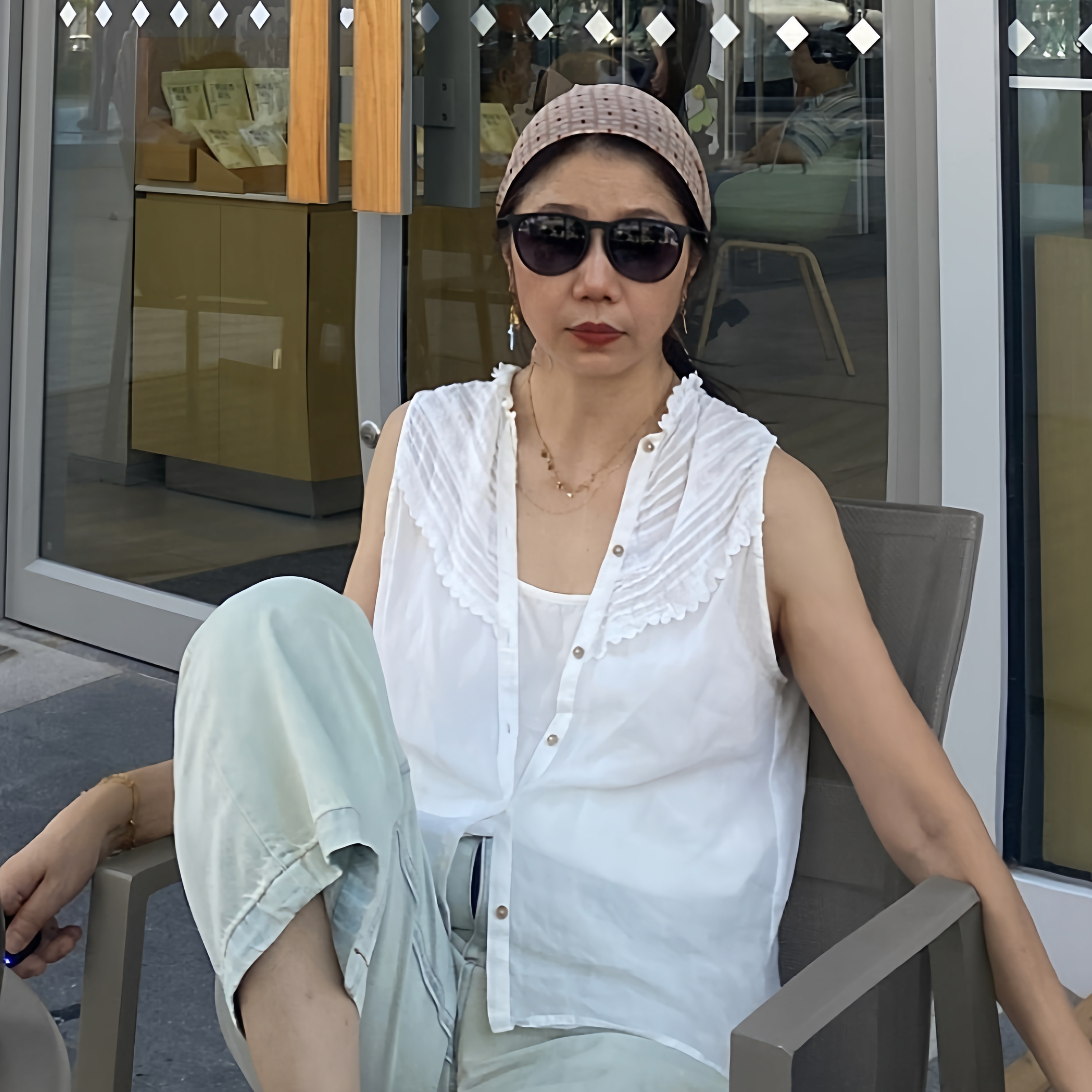 跨境女装白色法式设计时尚休闲风百搭无袖上衣长袖衬衫女女衬衣