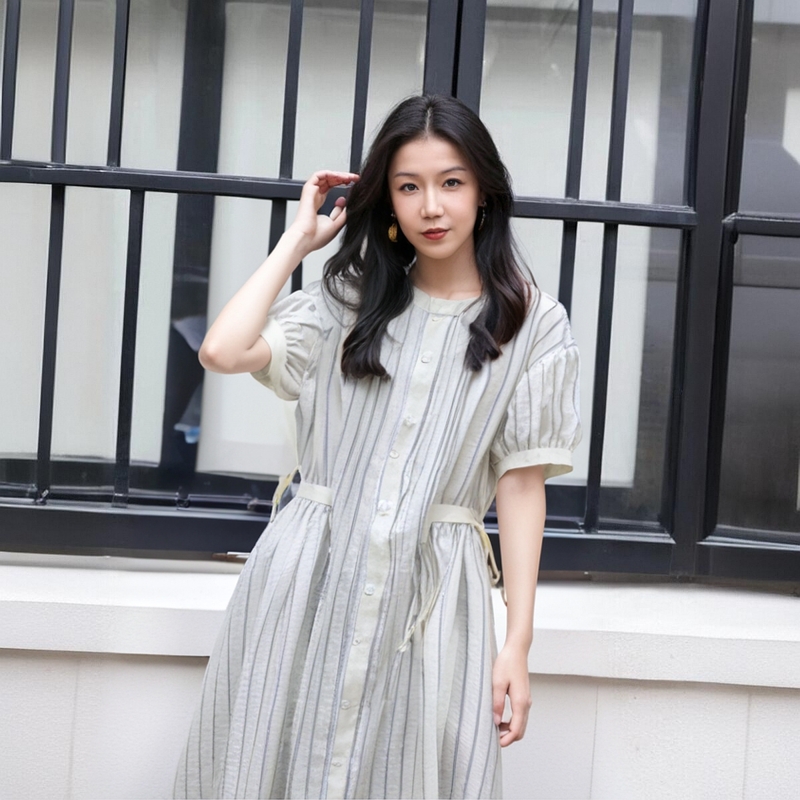韩版设计感竖条纹衬衫连衣裙新款法式排扣棉麻亚麻气质泡泡袖长裙