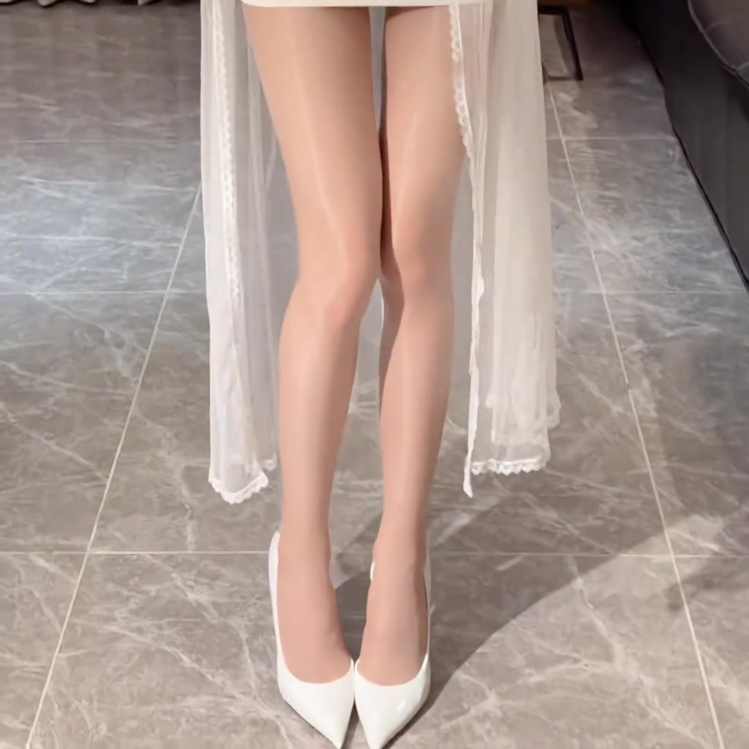 裸感油光薄款显腿长连裤袜