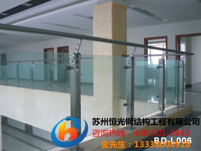 苏州钢结构货架平台安装专业玻璃雨棚搭建图片