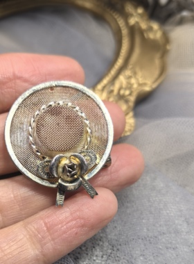 日本海外vintage中古金属编织小草帽胸针胸花孤品