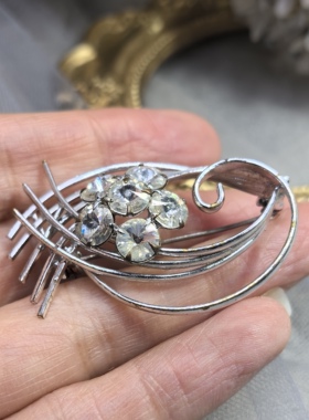 日本海外vintage中古简约款复古银色钻花朵胸针孤品