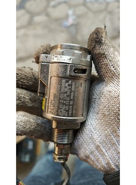 olct20d传感器,成色如图.