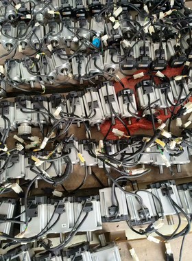 A6400W伺服电机和驱动器,成色漂亮!型号包括MBDL