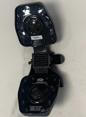 SADDLEMEN品牌的产品,产品名为HELMET BLAS