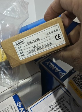 全新ASEE光电传感器,型号E3R-DS30E4,1PCS,