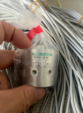 出闲置CKD旋转气缸,型号RV3S10-180-90,全新未