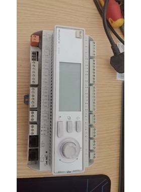 出闲置的MicroTech III控制器,型号MT30