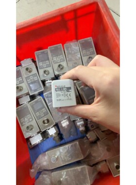 二手压力开关ISE75-02-43 压力传感器