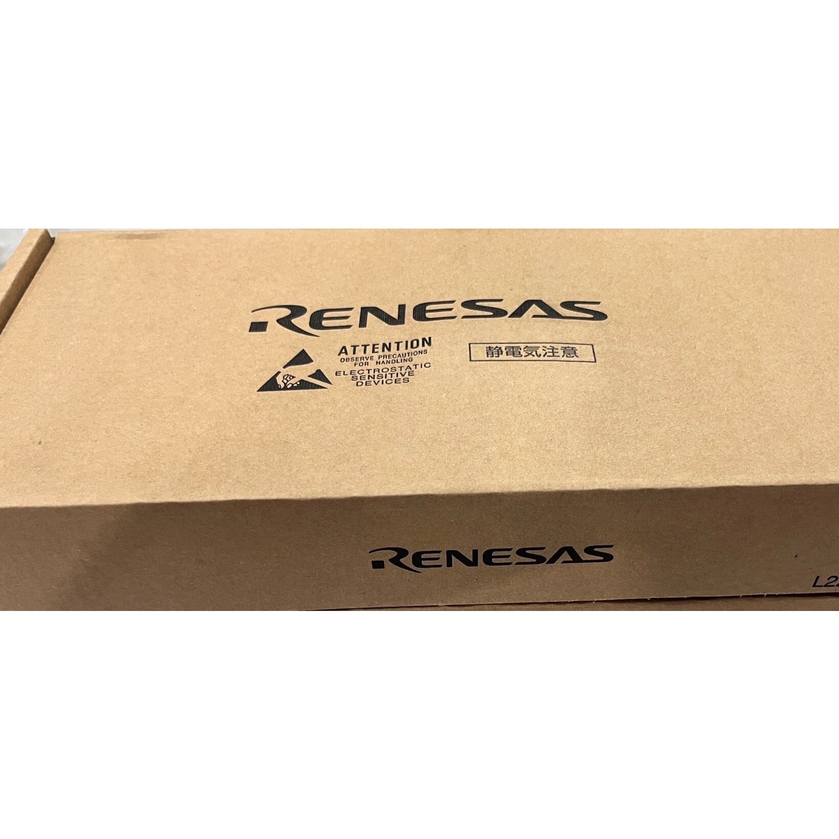 TDA7575B有1个,TDA7563B有2个,TDA726