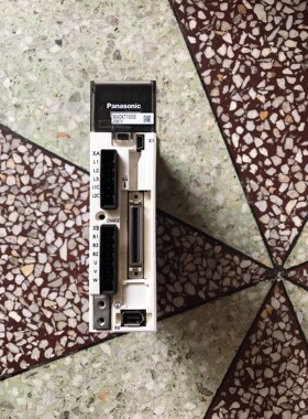 MADHT1505E100W伺服驱动器 ,拆机实物拍摄功