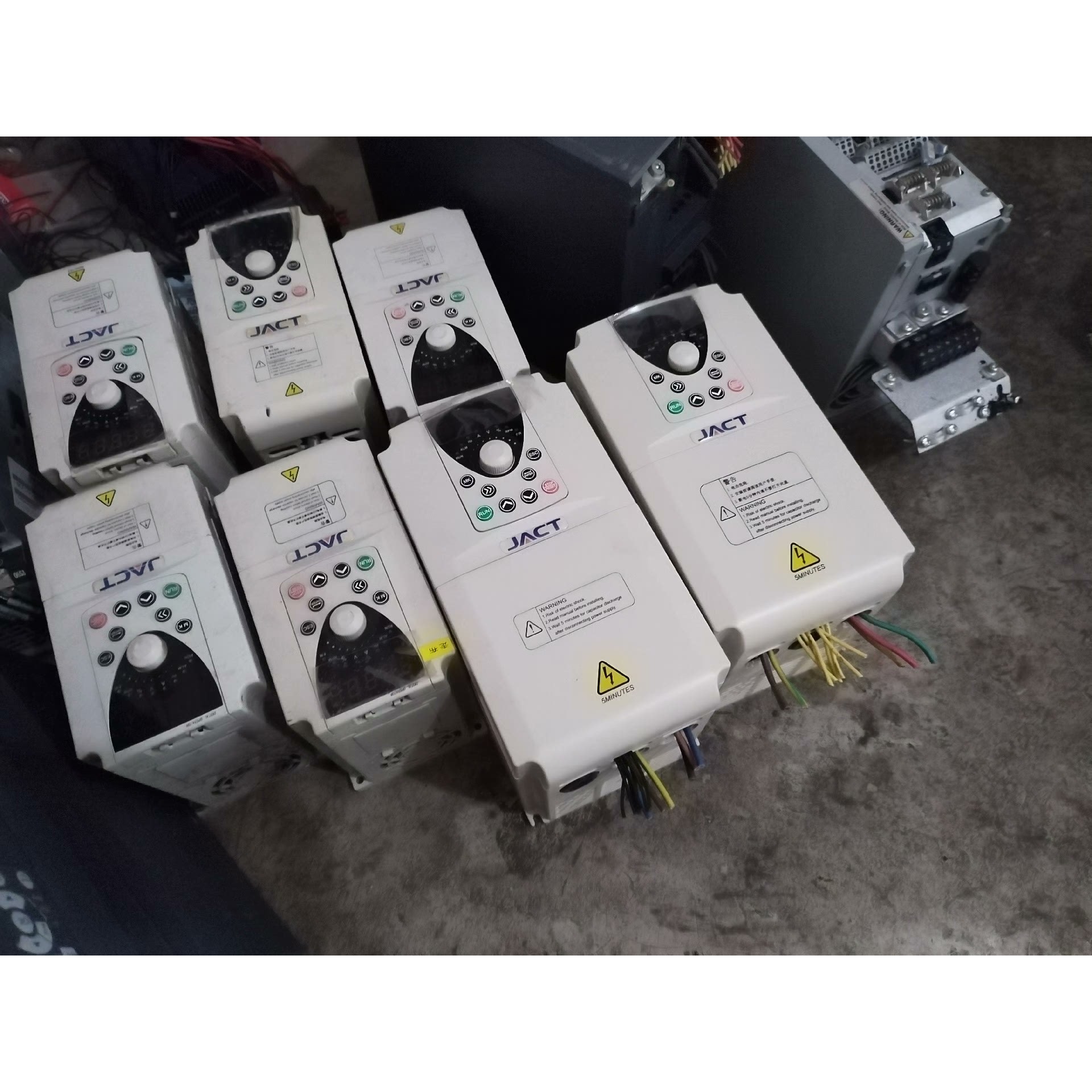 艾克特变频器 AT500-T3-5R5G/7R5PB