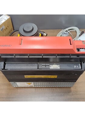 出SEW EURODRIVE变频器,型号是MDX61B000