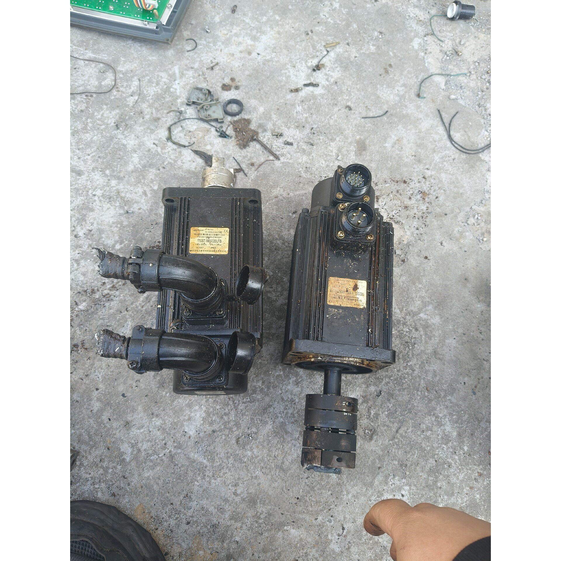 VEXTA东方步进电机 PH268M-E1.6B 现货 包好