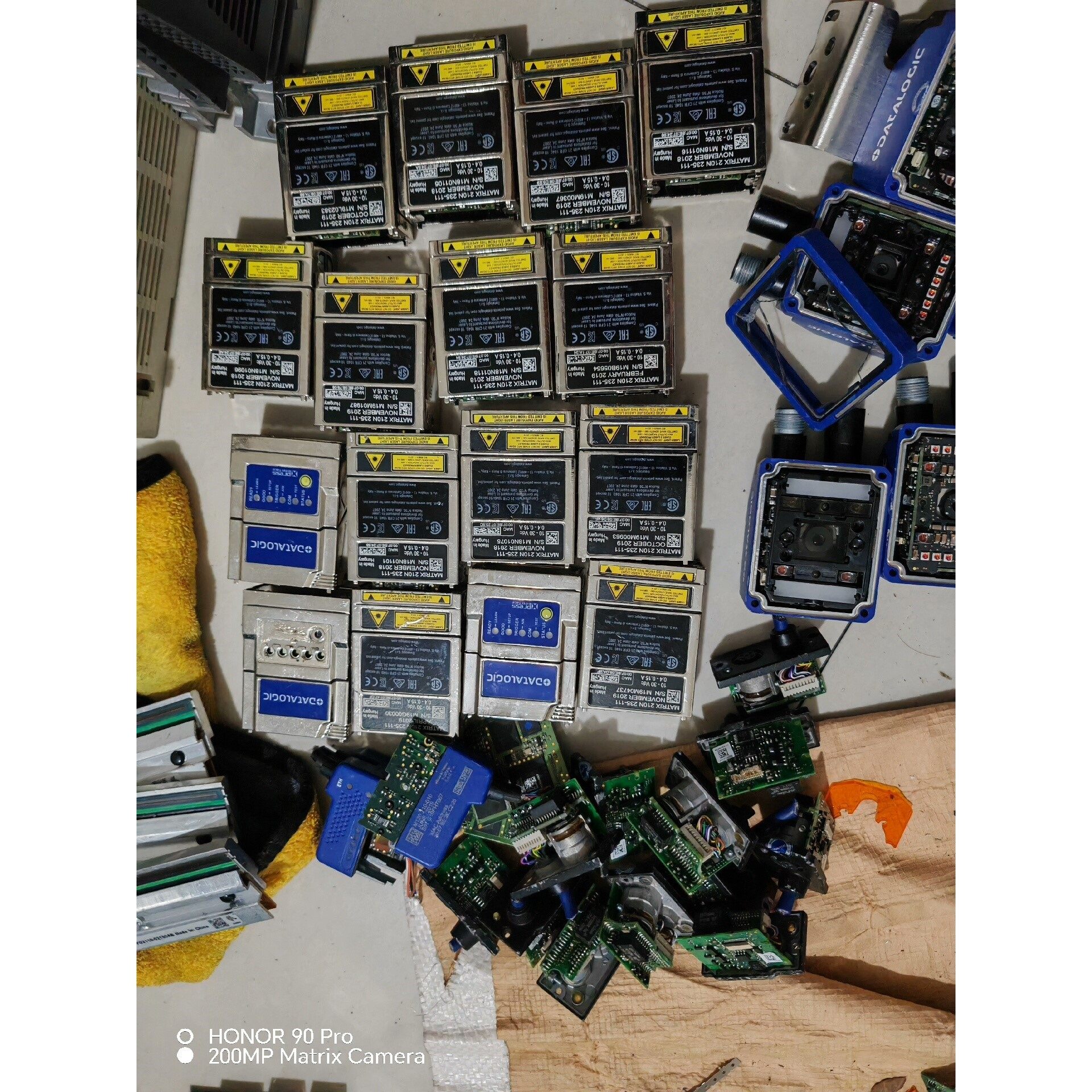 LASER LDC1000-6-6激光二极管控制器 15议价