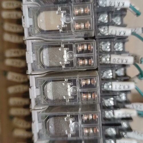 95新FIF飞沪继电器FRJ2SLD3几乎原装中间继电器