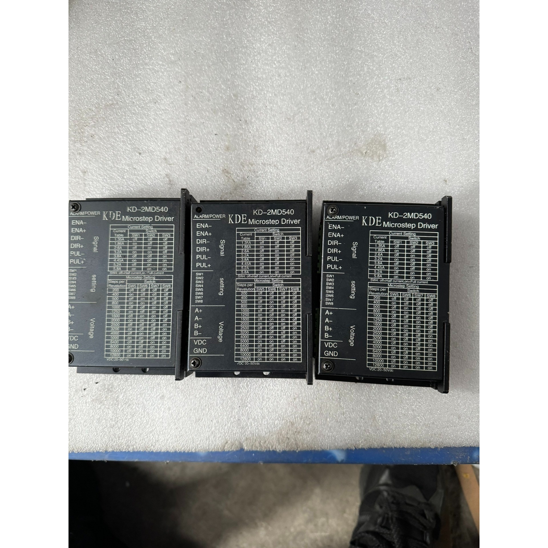 驱动器KD-2MD540一共三台.