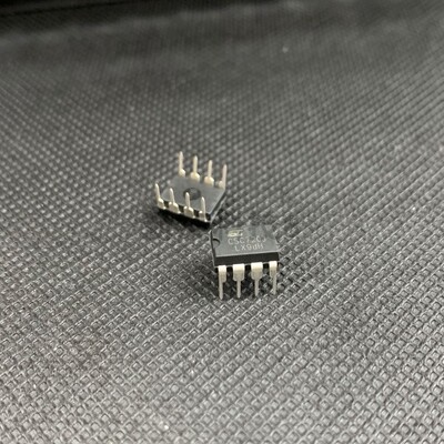 CSC7203 DIP8直插 高性能电流模式12V1A 可代替DK1203