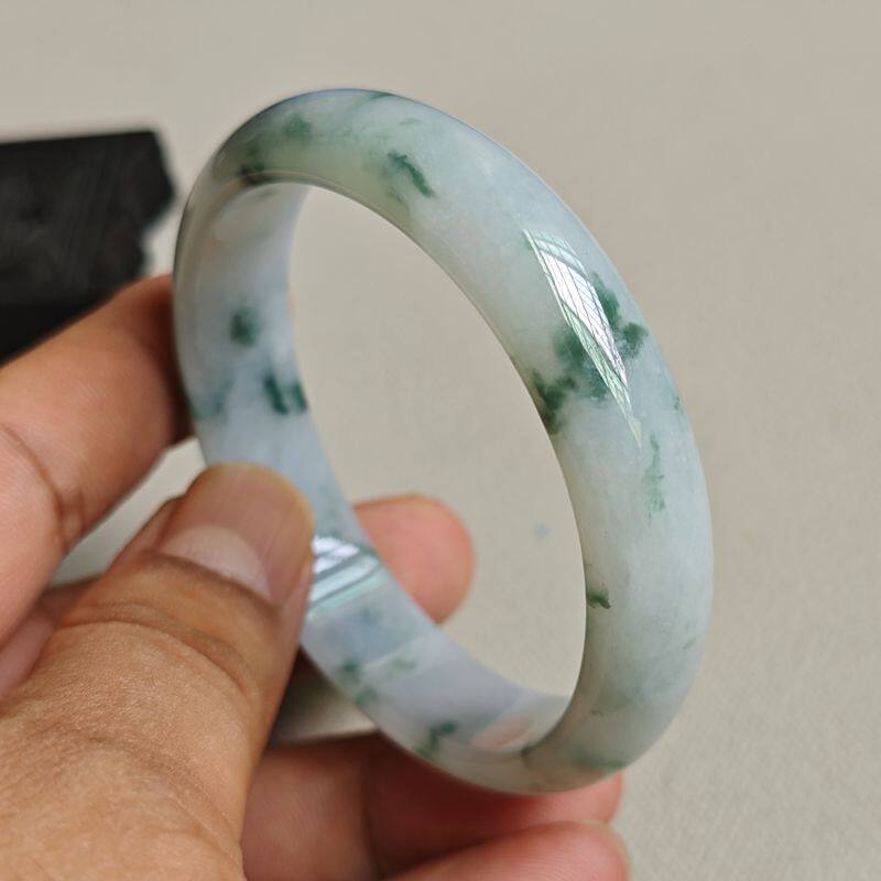 缅甸天然A货翡翠 老坑种牛奶底冰飘蓝花 56.6贵妃手镯 一物一图