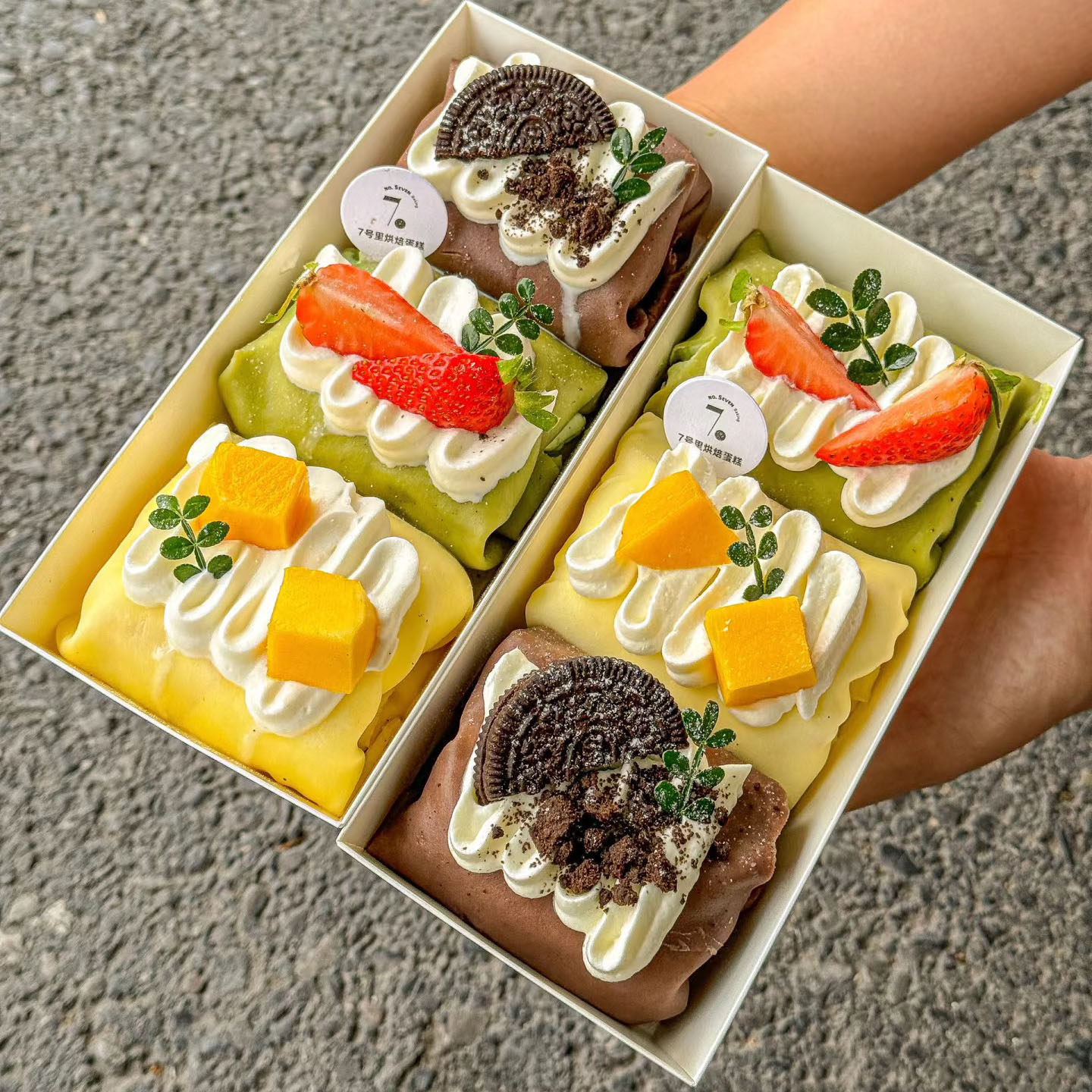 三拼毛巾卷长方形透明防油纸盒瑞士卷三明治打包盒烘焙甜品盒子