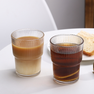 简约竖纹玻璃水杯透明吸管杯ins风高颜值咖啡杯带盖家用牛奶杯子