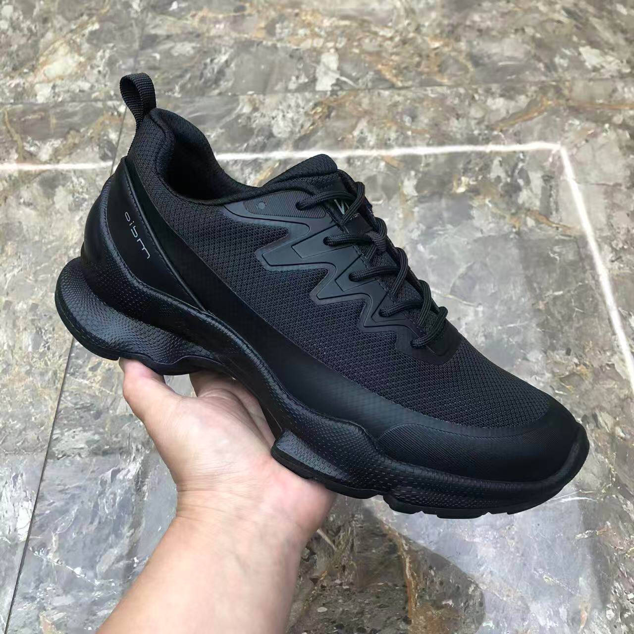 高端春夏新款男鞋网面透气运动鞋轻便跑步舒适休闲男鞋百搭潮流鞋