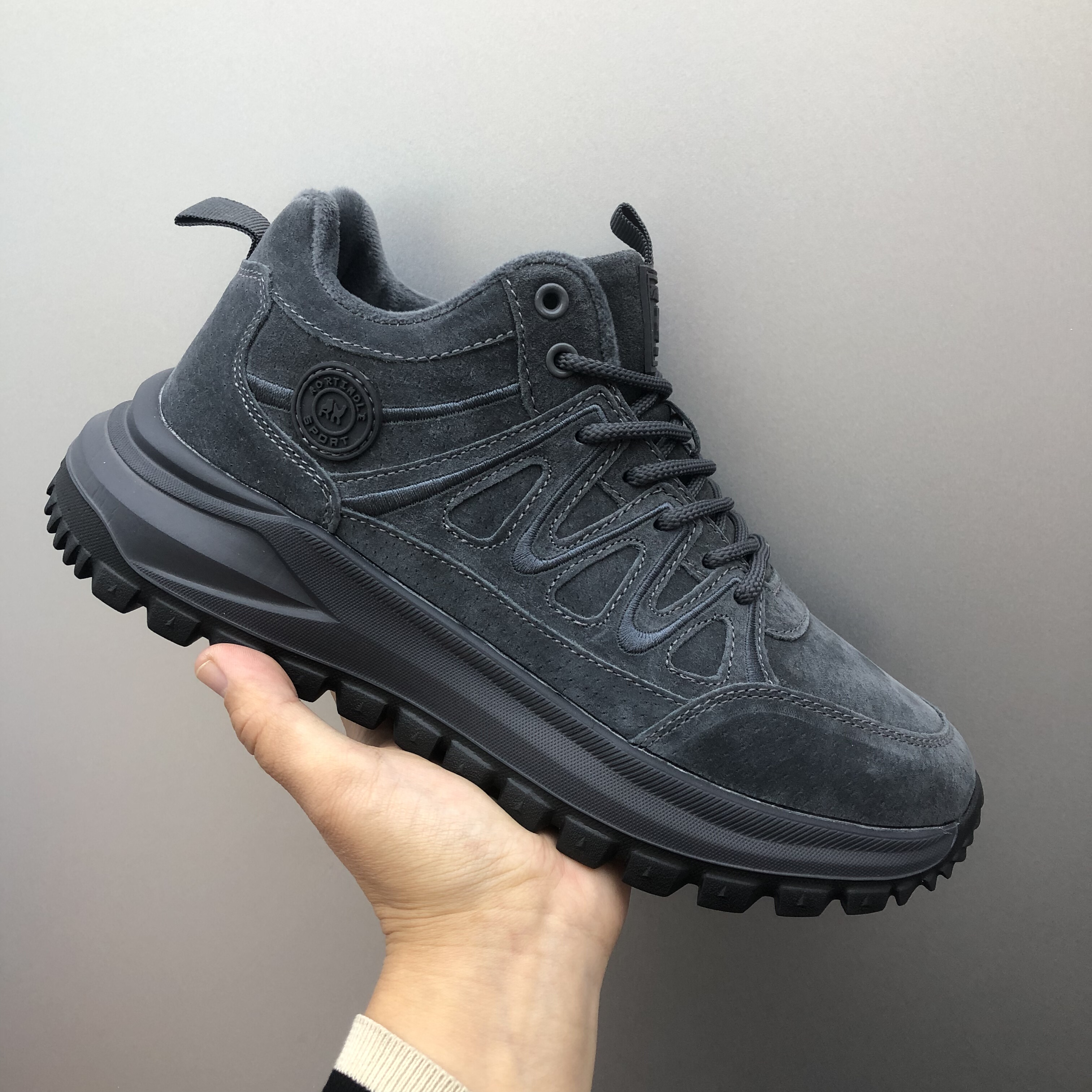 运动休闲鞋跑步灰色系带深口素面