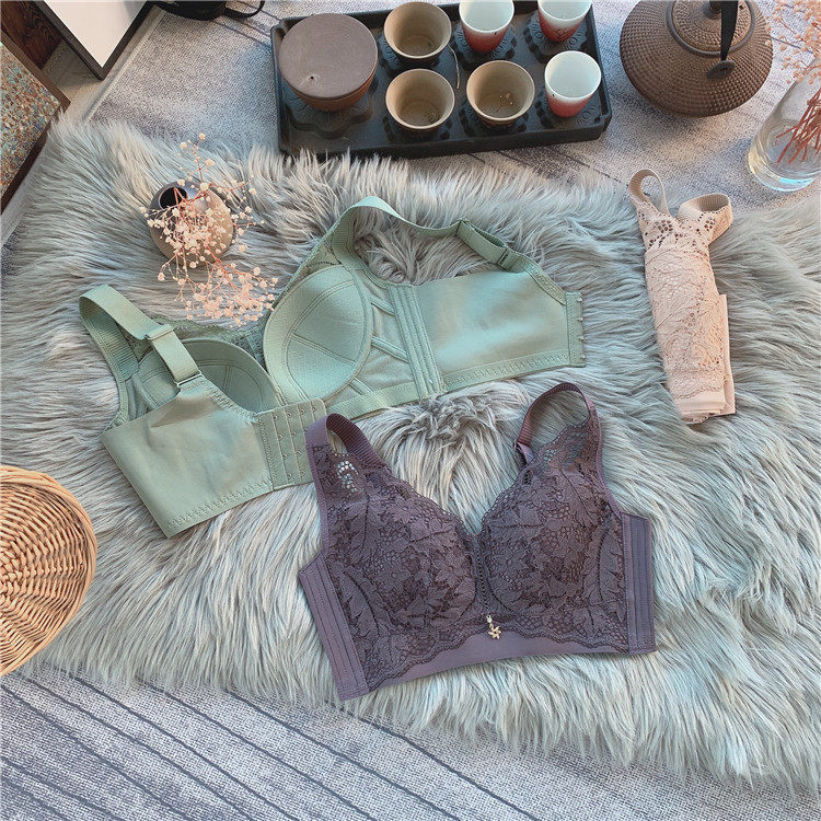 袔苡莥泰国乳胶杯收副乳防外扩无钢圈聚拢调整薄款显小文胸套装女