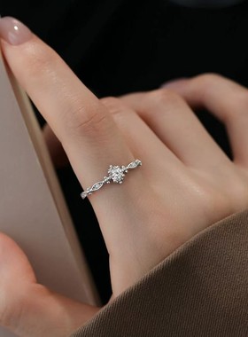 925银闪钻戒指2025女轻奢高级感食指戒小众设计素圈开口戒