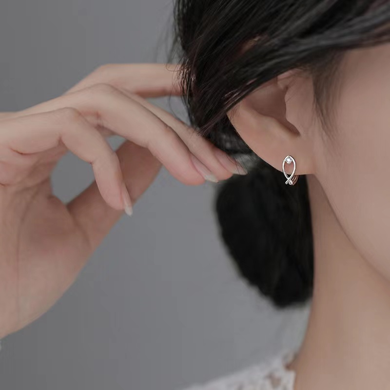 925纯银猫鱼耳环小众高级感2023新款爆款轻奢耳钉女耳饰