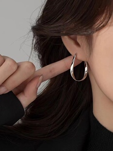 925银莫比乌斯耳环小众耳钉新款 女高级感耳饰 2023爆款