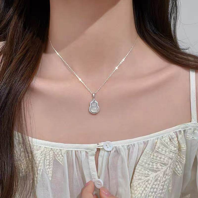 925纯银玉髓葫芦项链轻奢高级2024新款小众锁骨链女颈链