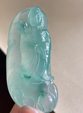 缅甸天然翡翠A货冰飘花持莲观音，57-23.5-9.0，厚装，22.07g