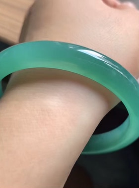 天然翡翠A货冰湖水绿手镯，57-58圈，57.4-9.5-7.1，39.64g