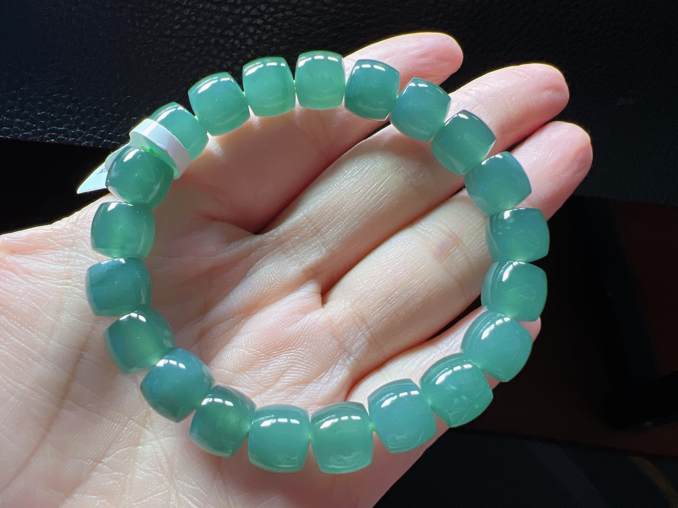 天然翡翠A货冰种湖水绿直切手串，精工直切，卡9.6-8.3，共21颗