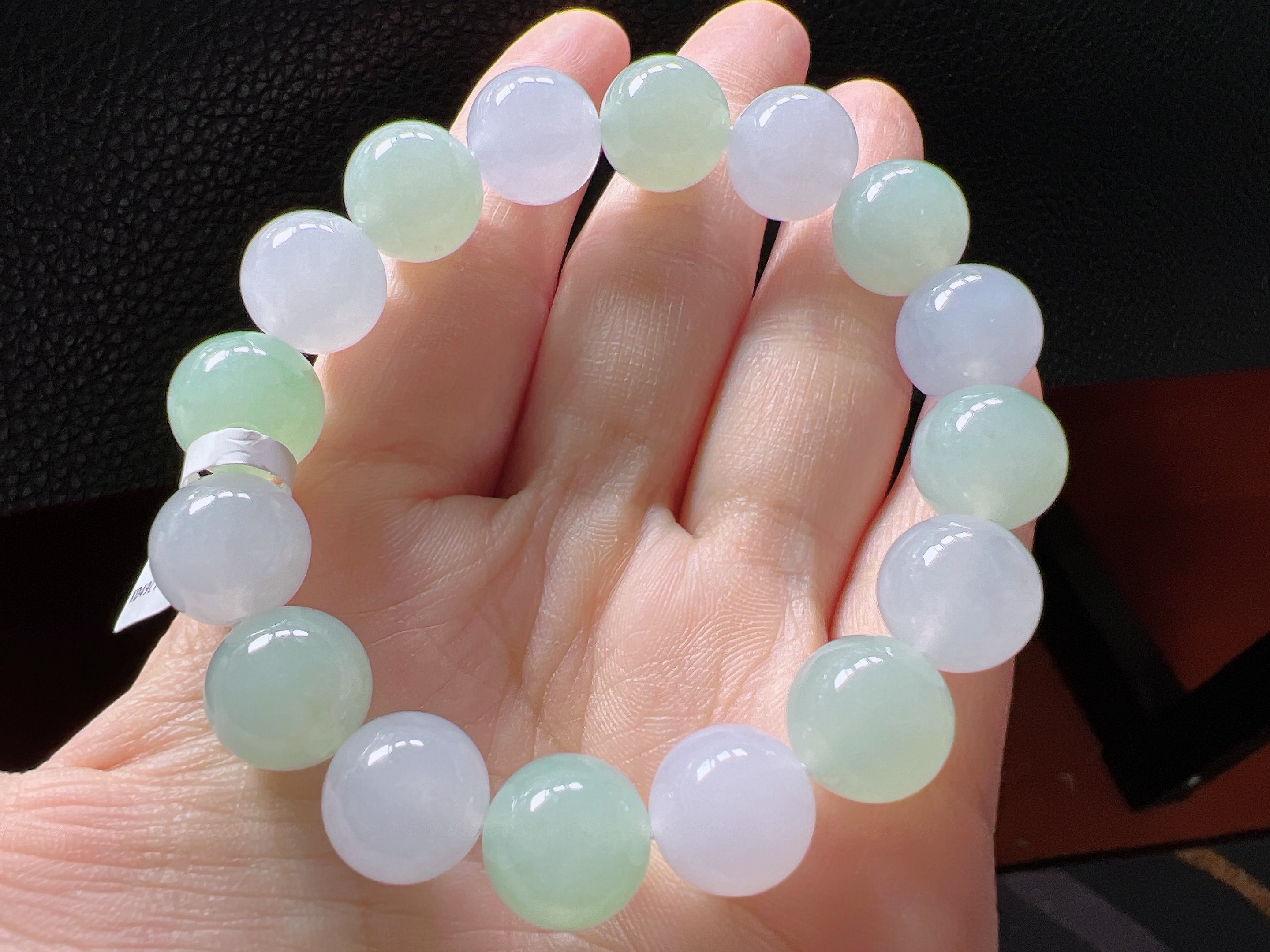 缅甸天然翡翠A货冰种多宝手串，卡12.2-12.5，白冰和甜绿色的搭配