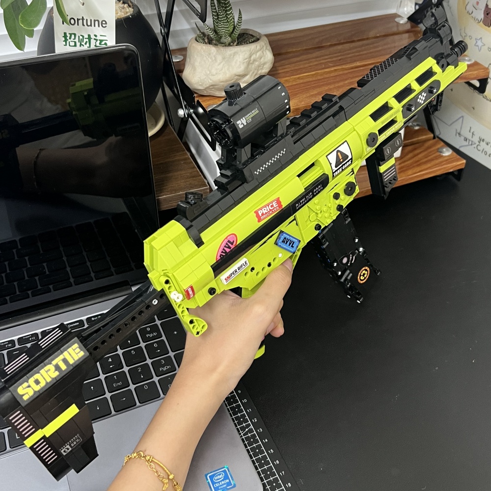 维克托冲锋枪武器大师儿童益智积木枪模型男孩玩具摆件男生日礼物