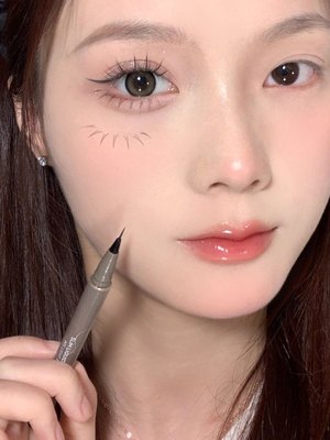 睫毛JudydoLL眼线液笔持久