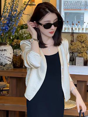 通勤设计小众褶皱感轻薄长袖外套