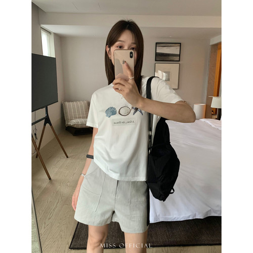 希宥HOUSE 海滩元素印花舒适清凉面料宽松短袖T恤(不含配饰)