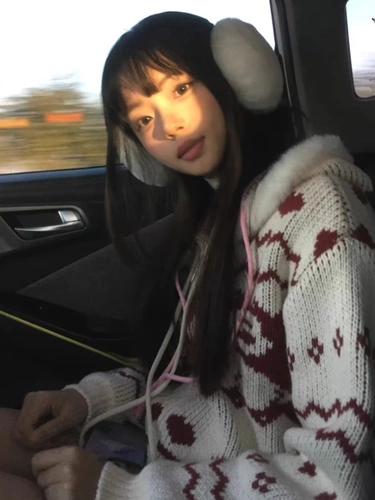 Атмосферный демисезонный свитер, кардиган, трикотажная рубашка с капюшоном с молнией, утепленная куртка