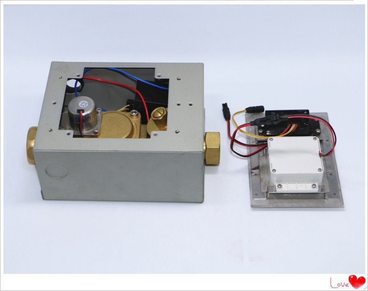 RRTOTO蹲便感应器，DUE603U,DUE603UK自动蹲便感应器，暗装式