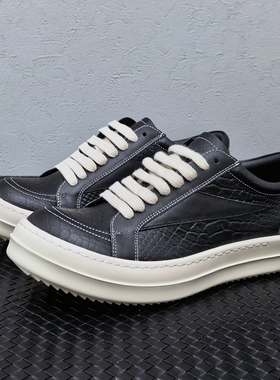 2026新款低帮男鞋子ro侵权款蛇纹暗黑真皮休闲大码厚底增高板鞋女