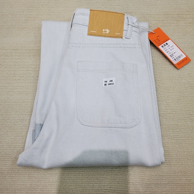 名兰秀雅女裤圣菲莱浅色牛仔阔脚